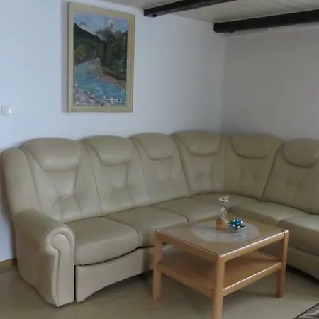 Apartment D-d